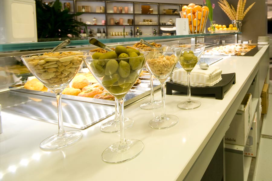 Lorussocontract lorusso contract progetta e realizza arredamenti ... Come arredare un bar con pochi soldi